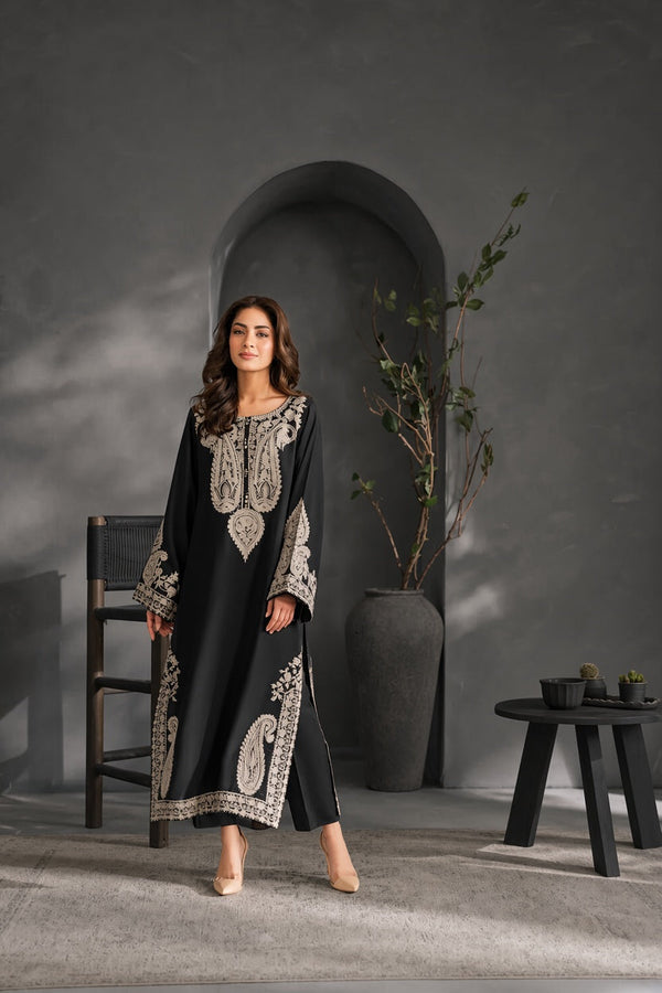 Mahveen-✦-Premium Unstitched Dhanak Embroidered 2pc Suit